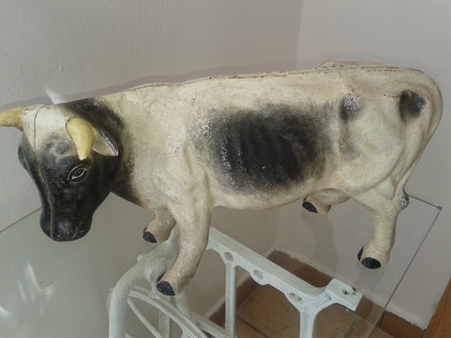 Antik kuh gusseisen spardose - gusseisen,