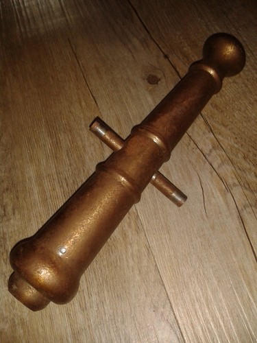 Spielzeug canone als deco - canone,