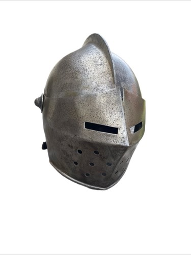Antiker ritterhelm turnierhelm - antiker,