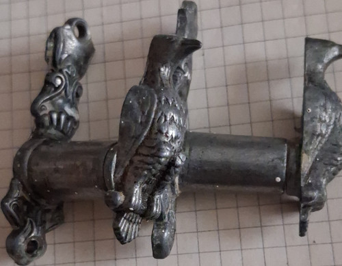 Antikes eisen gestell mit - antikes,