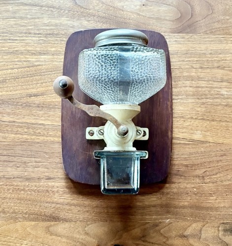 Alte vintage wandkaffeemühle - vintage,